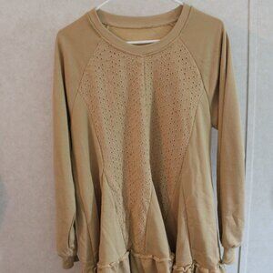 Beige Eyelet Long-Sleeve Tiered Top for Teens – S – Playful & Pretty